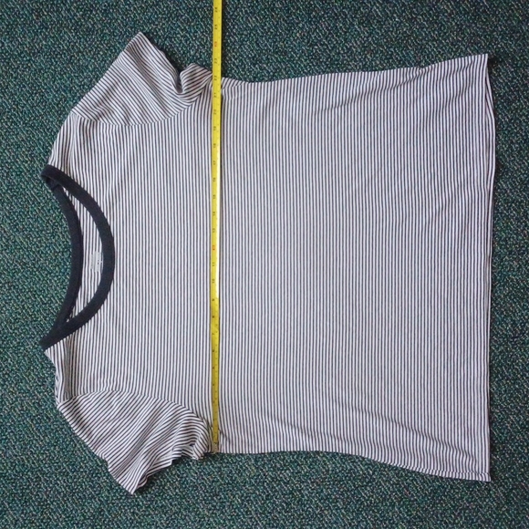 Old Navy Striped shirt with ribbing black and white Size XXL - Picture 5 of 14